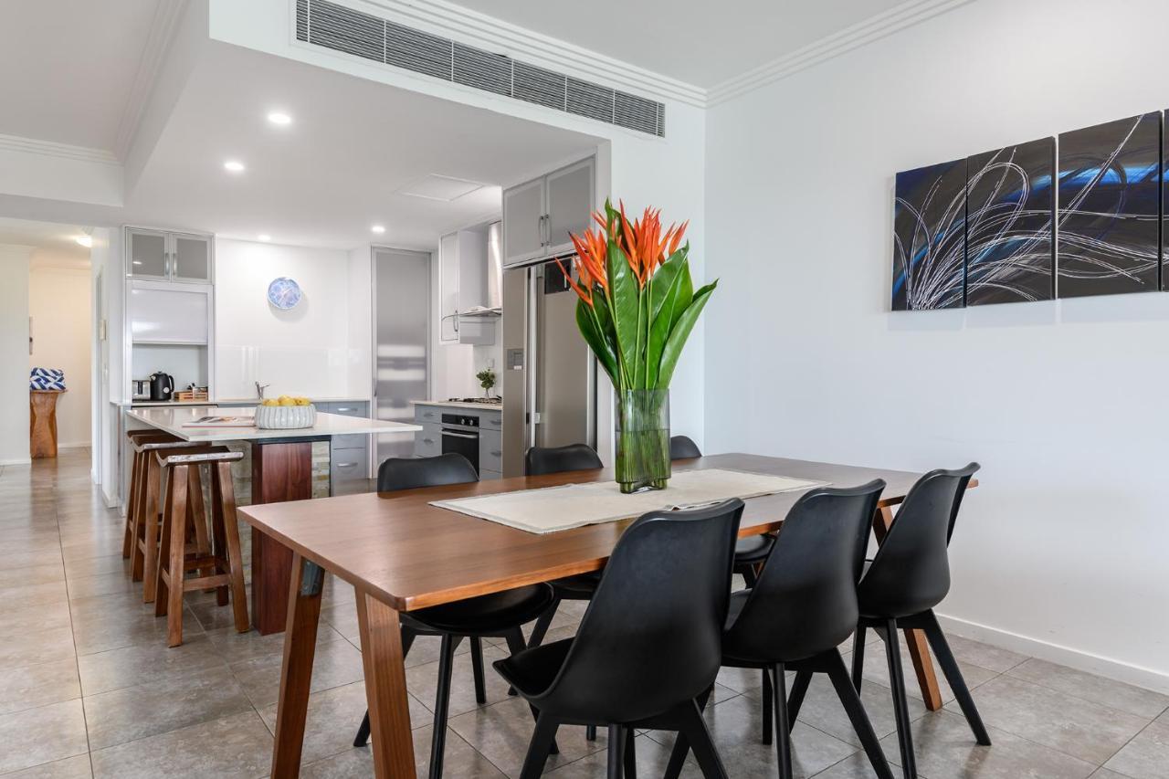 Island Views Beachfront Apartments Palm Cove Extérieur photo