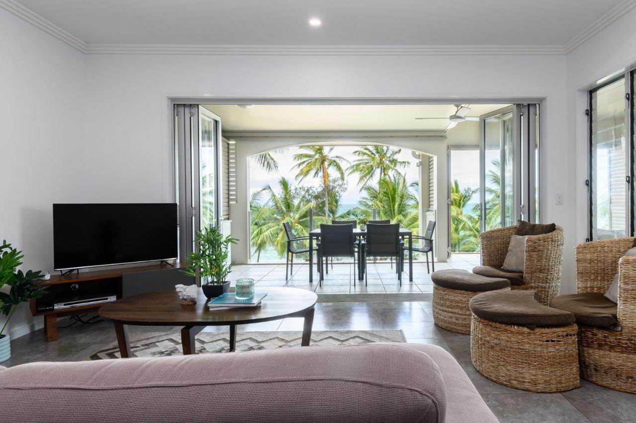 Island Views Beachfront Apartments Palm Cove Extérieur photo