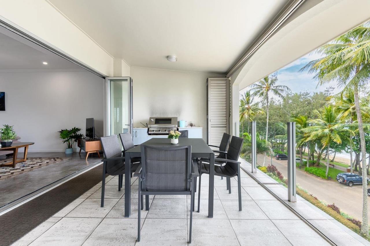 Island Views Beachfront Apartments Palm Cove Extérieur photo