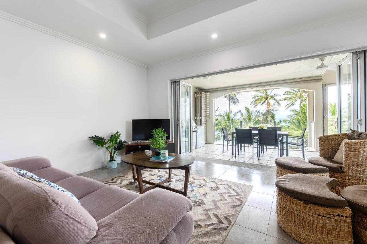 Island Views Beachfront Apartments Palm Cove Extérieur photo