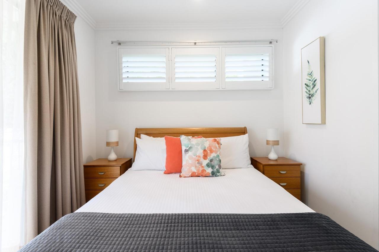 Island Views Beachfront Apartments Palm Cove Extérieur photo
