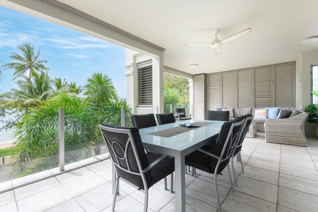 Island Views Beachfront Apartments Palm Cove Extérieur photo