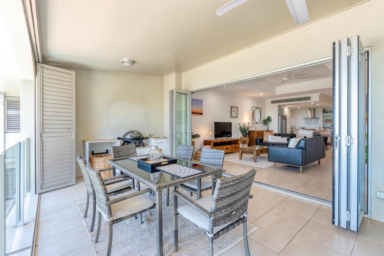 Island Views Beachfront Apartments Palm Cove Extérieur photo