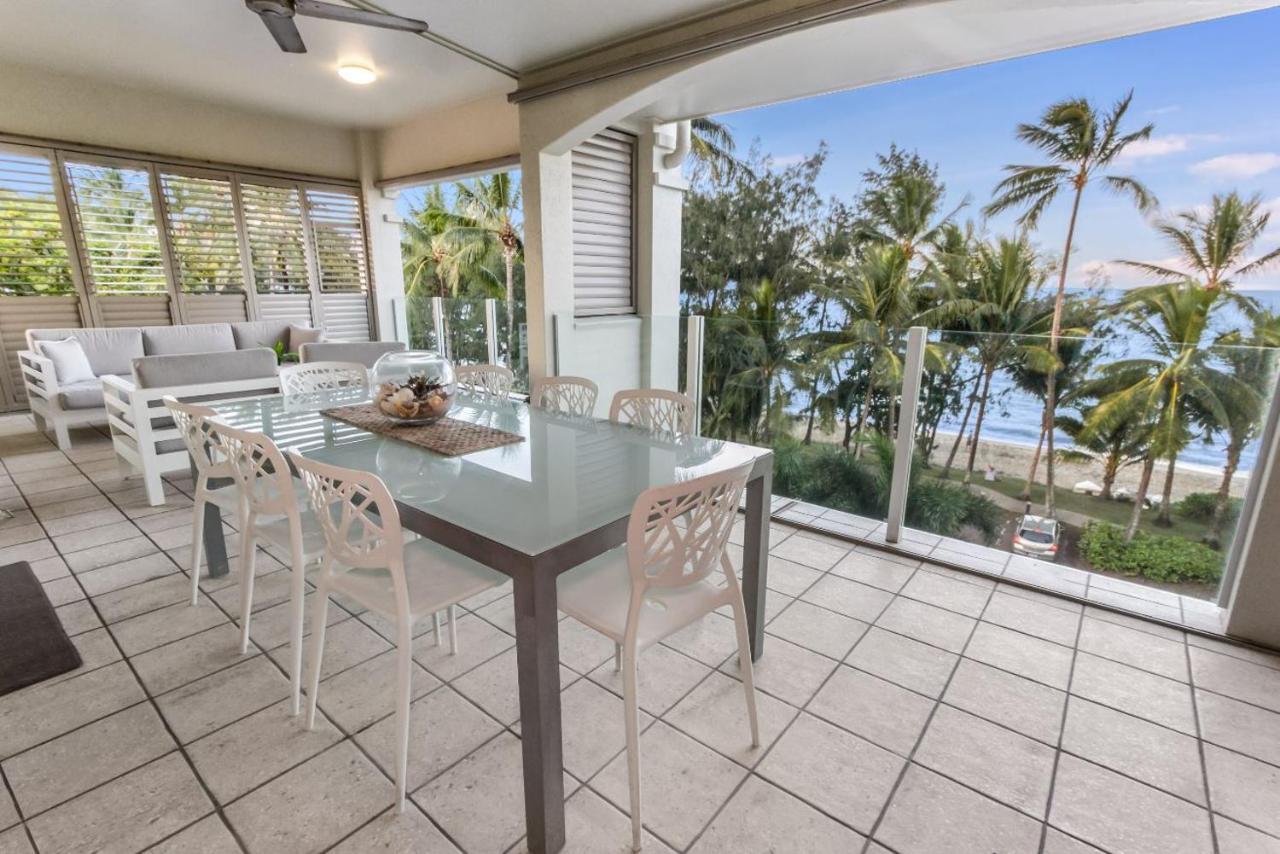 Island Views Beachfront Apartments Palm Cove Extérieur photo