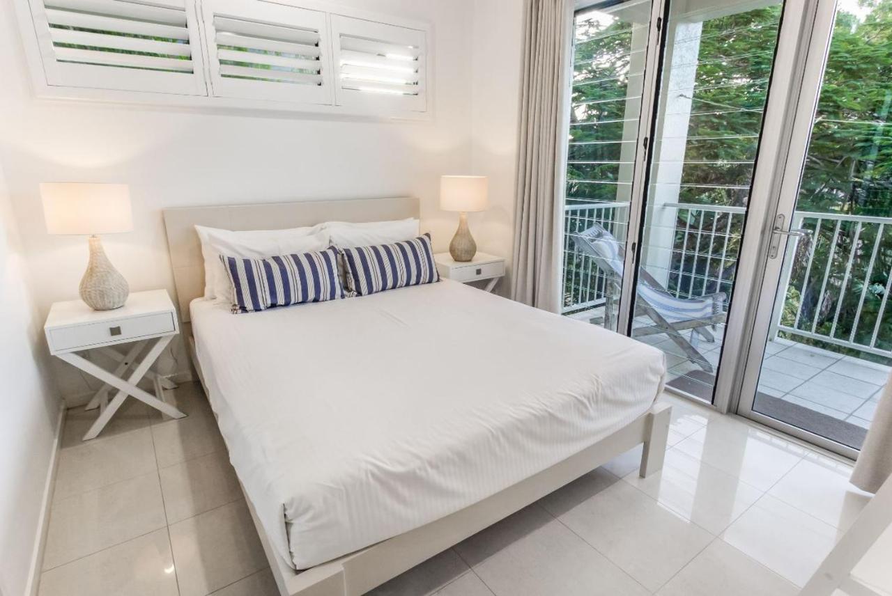 Island Views Beachfront Apartments Palm Cove Extérieur photo