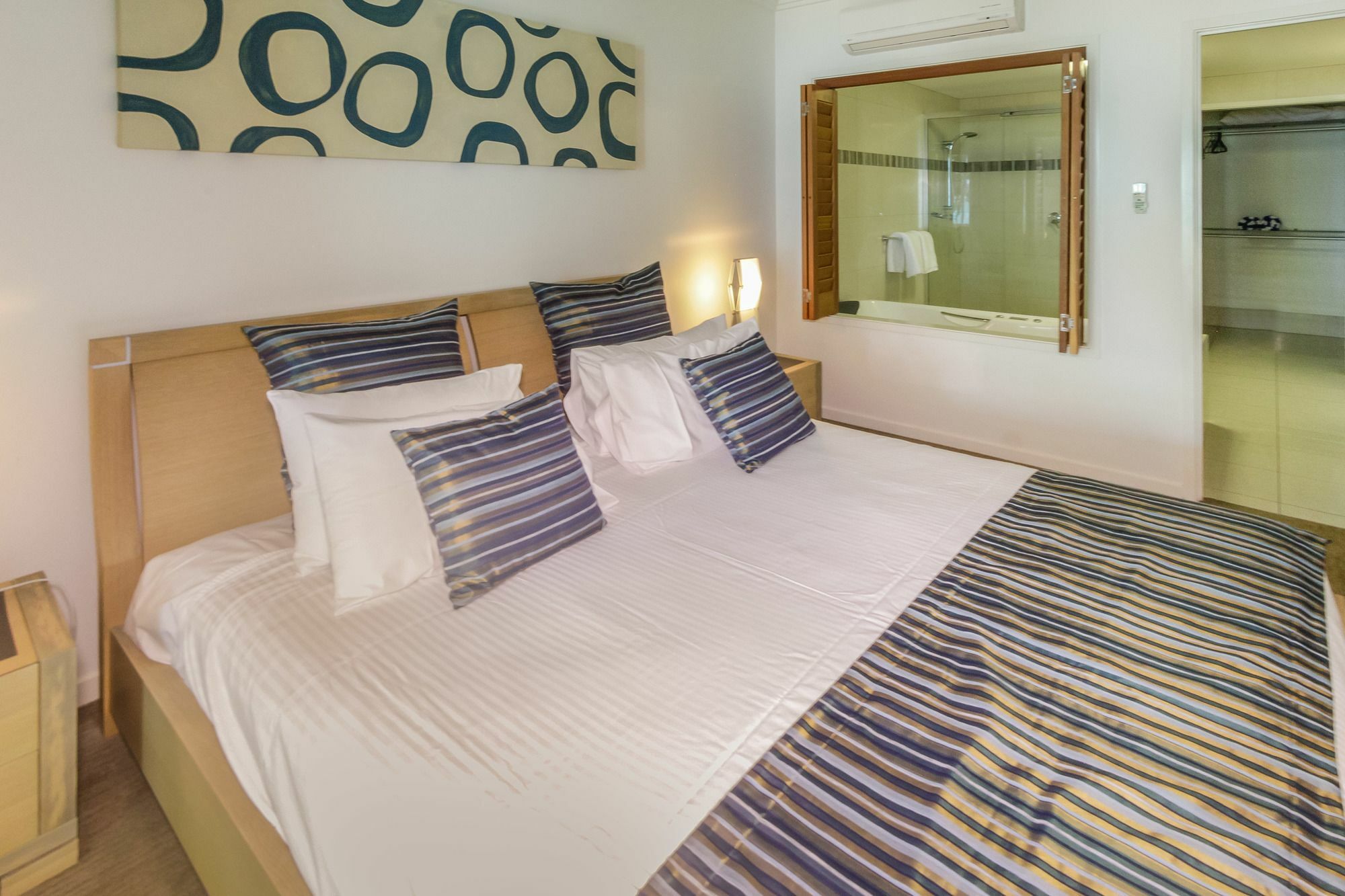 Island Views Beachfront Apartments Palm Cove Extérieur photo