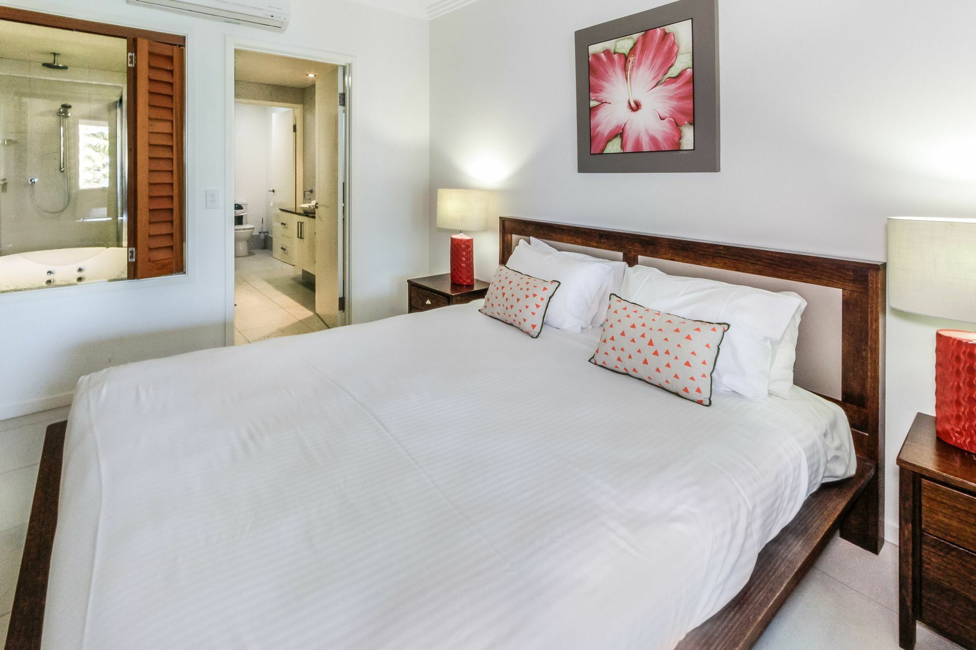 Island Views Beachfront Apartments Palm Cove Extérieur photo